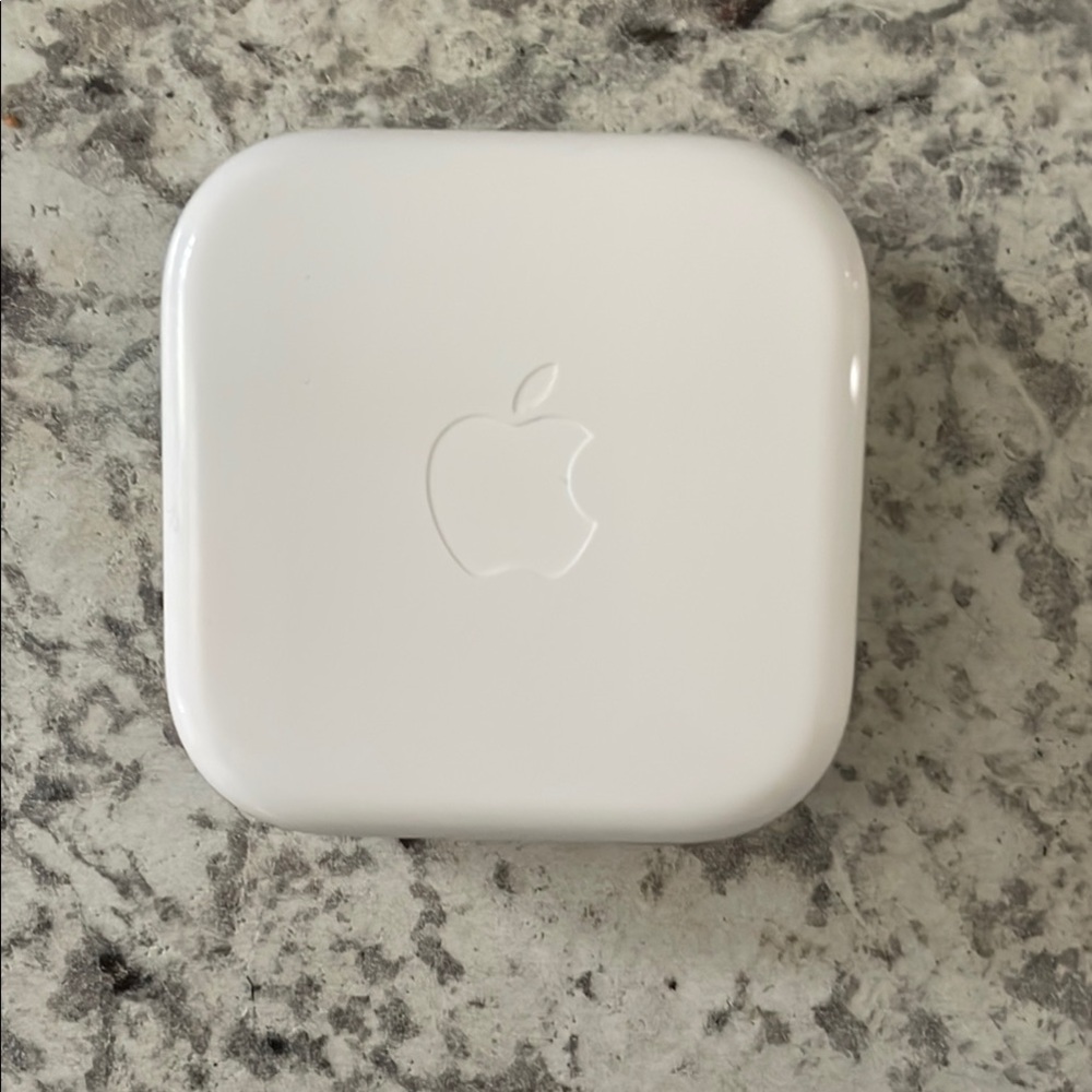 Apple White Earbud Headphones
